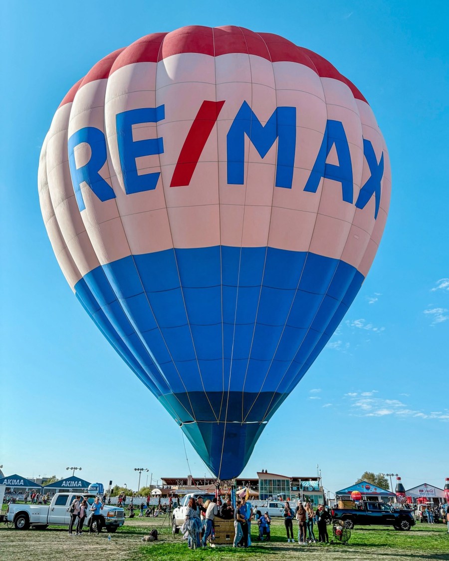 RE/MAX hot air balloon