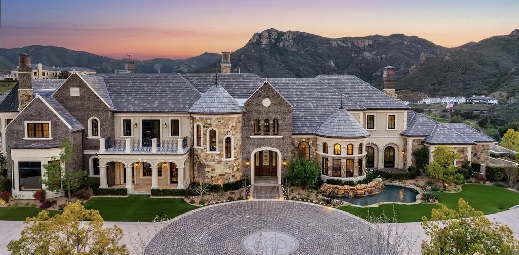 CA_Castle_6 Southern California Castle. Jordan Cohen