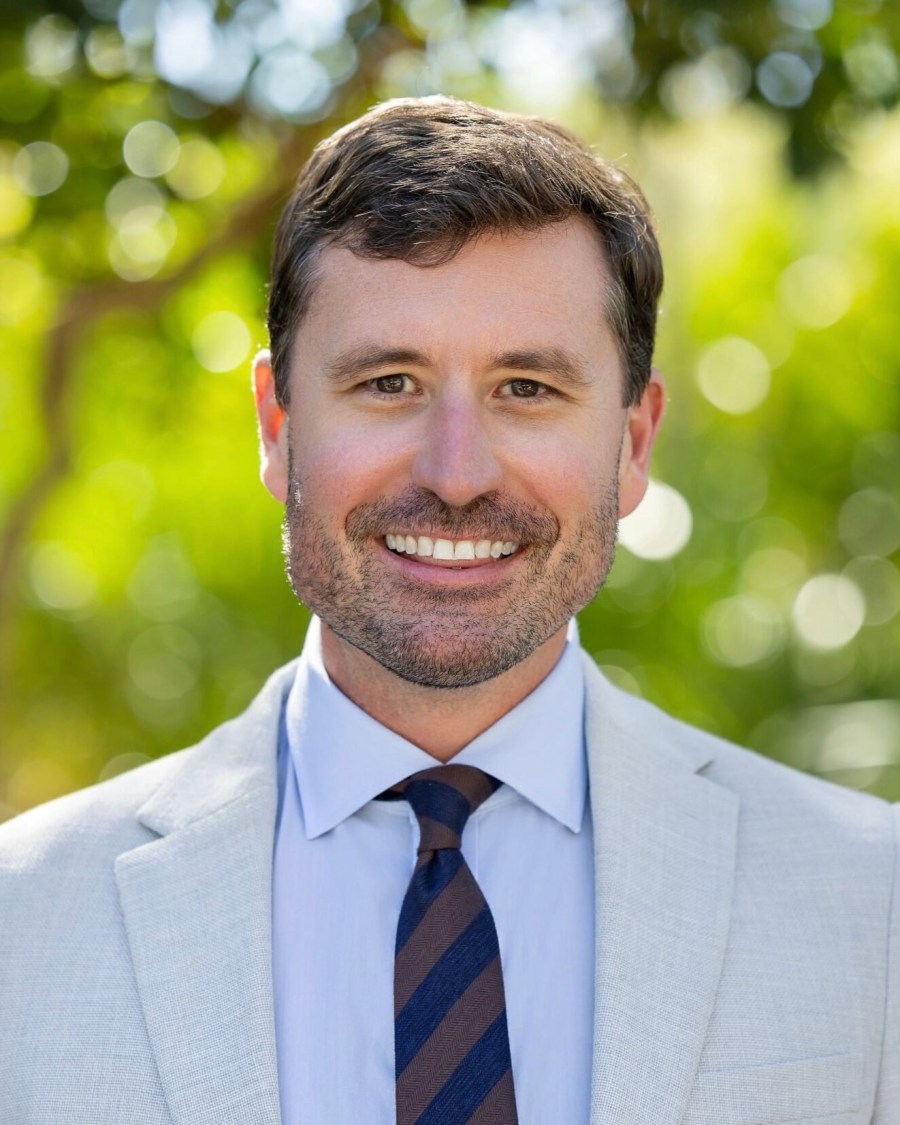 Daniel Dennis
